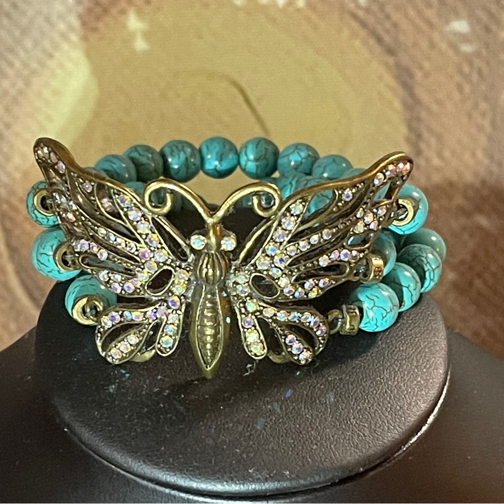 🦋Beautiful Kirk’s Folly Turquoise Beaded Stretch Rhinestone Butterfly Bracelet! - Picture 9 of 11